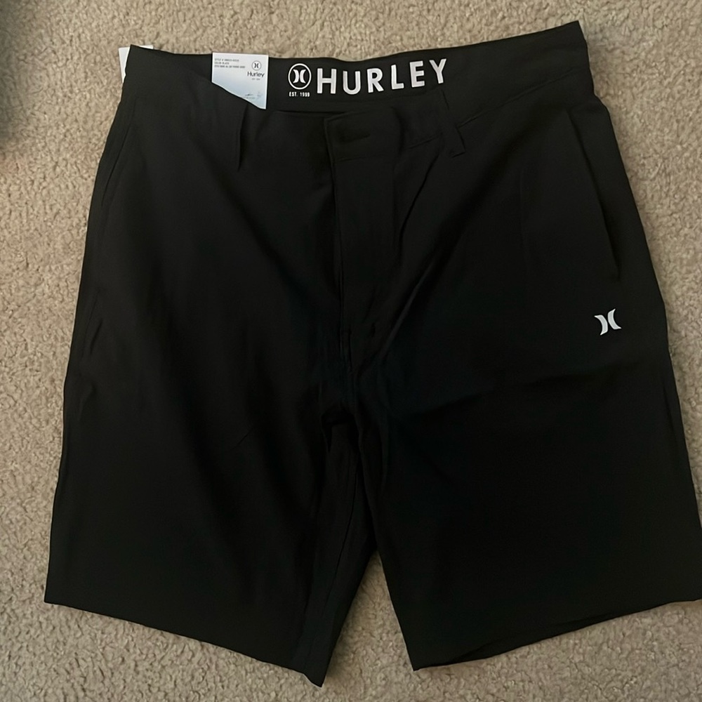 Men’s Hurley black shorts